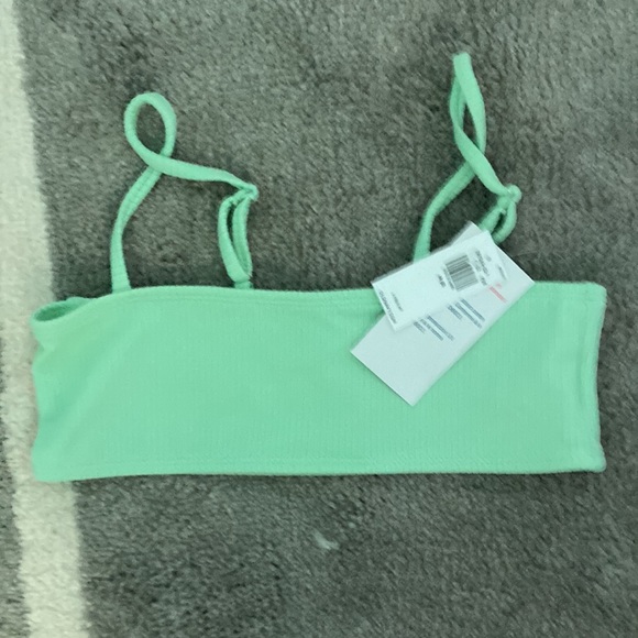 NWT 3 PACK MEDIUM GIRLS OLD NAVY BATHING SUIT TOPS - Picture 3 of 5